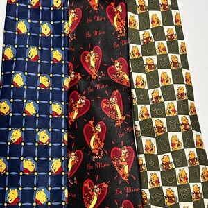 Winnie the Pooh Men's Novelty Tie – Blue/Black/Olive